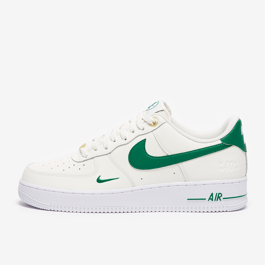 Nike Sportswear Air Force 1 07 LV8Sail/Malachite/White/Metallic Gold