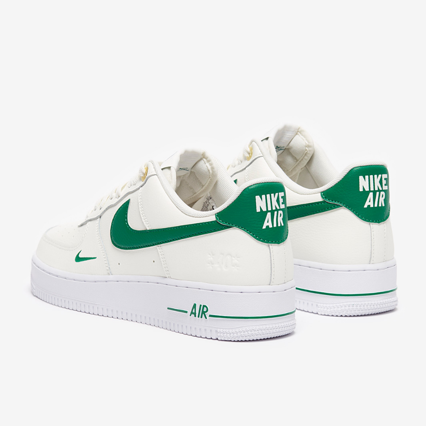 Nike Sportswear Air Force 1 07 LV8Sail/Malachite/White/Metallic Gold