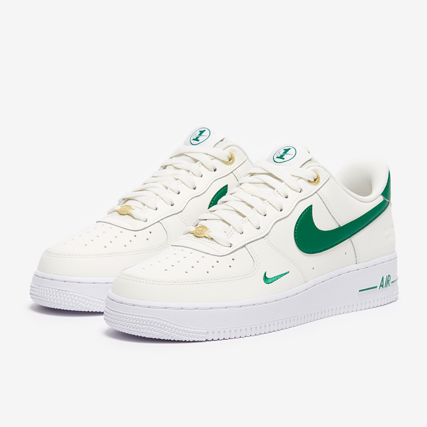 Nike Sportswear Air Force 1 07 LV8Sail/Malachite/White/Metallic Gold