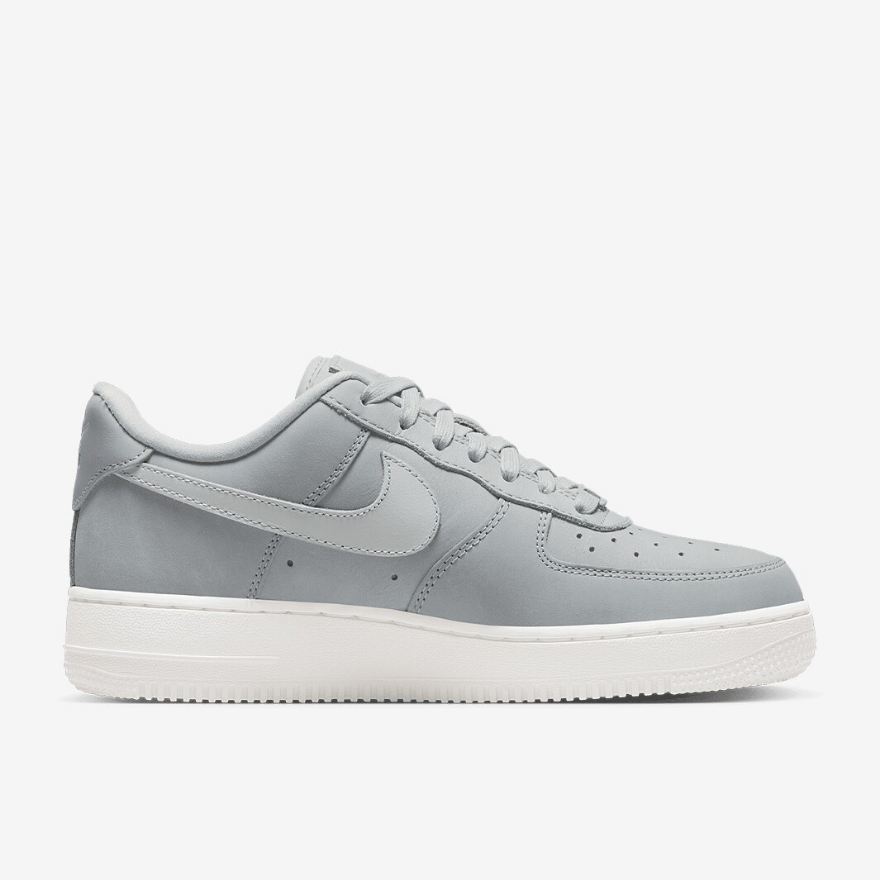 Nike Sportswear Womens Air Force 1 07 PRM