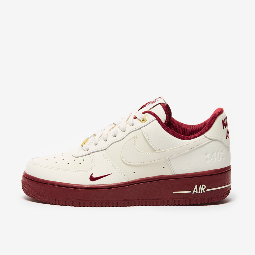 Nike Sportswear Womens Air Force 1 07 SE