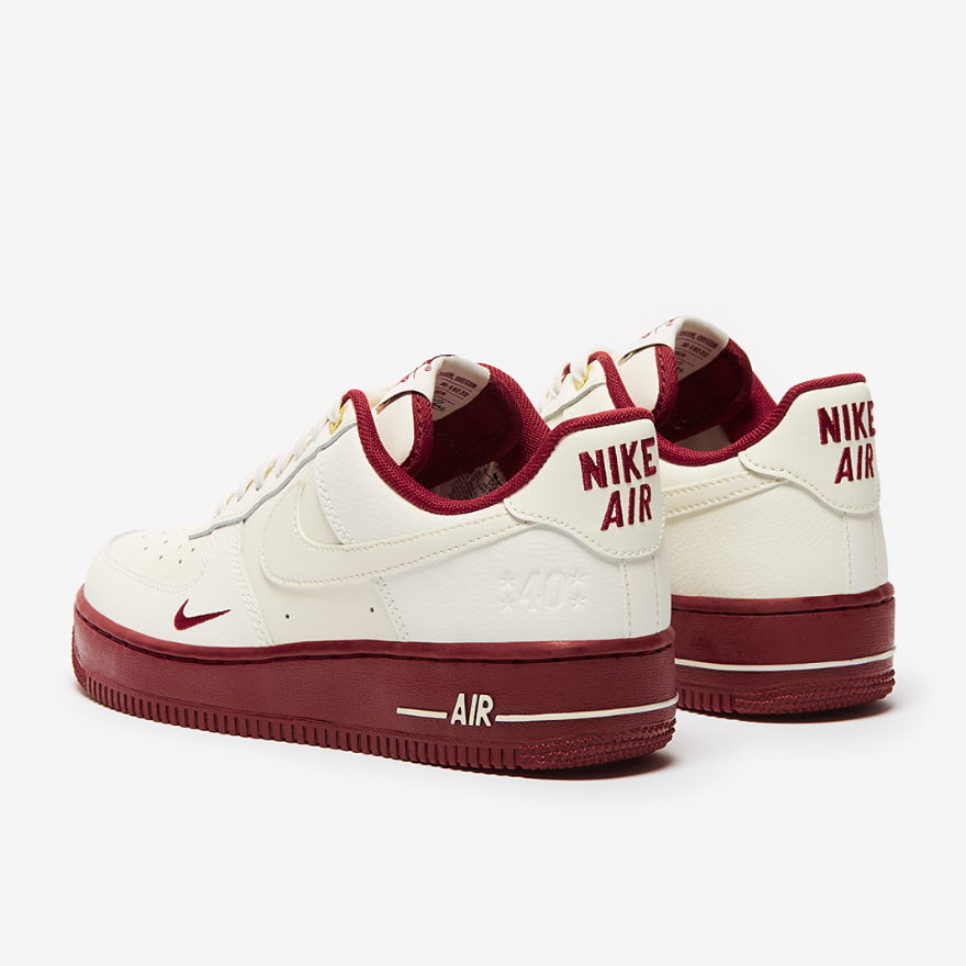 Nike Sportswear Womens Air Force 1 07 SE