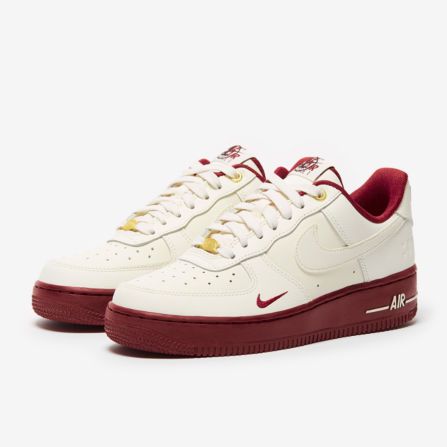 Nike Sportswear Womens Air Force 1 07 SE