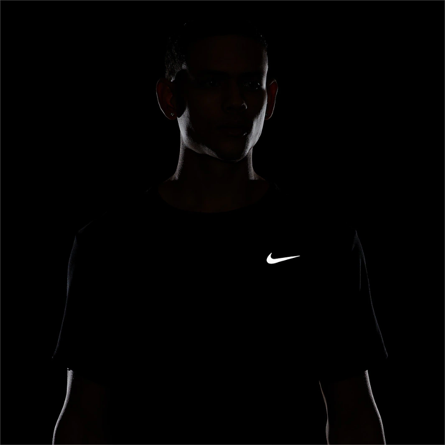 Nike Dri-FIT UV Miler T-Shirt