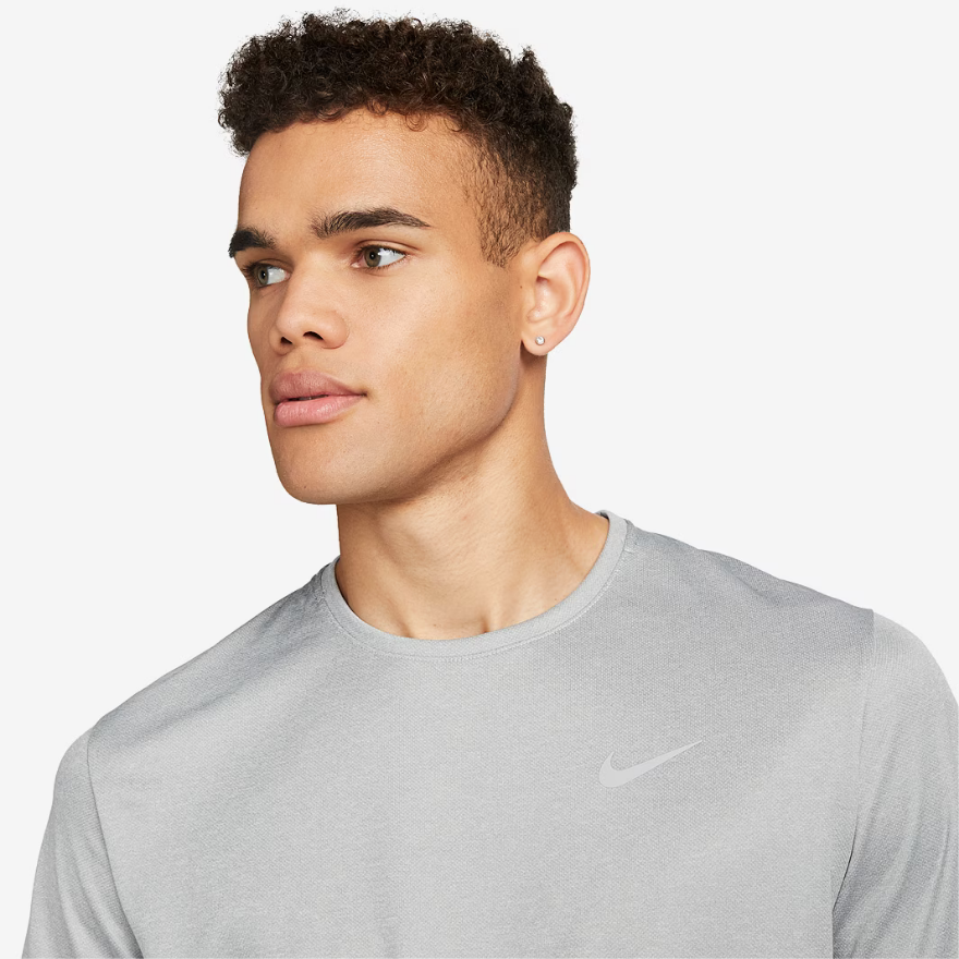 Nike Dri-FIT UV Miler T-ShirtParticle Grey/Grey Fog/Reflective Silv
