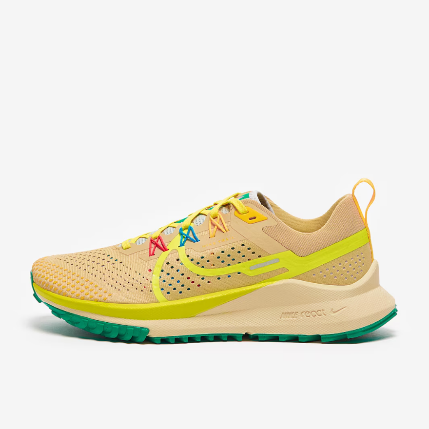 Nike Womens React Pegasus Trail 4