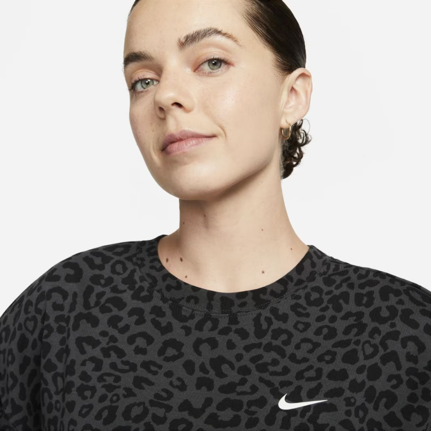 Nike Womens Dri-FIT Get Fit All-Over Leopard Print Crew Neck