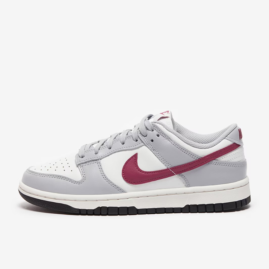 Nike Sportswear Womens Dunk LowSummit White/Rosewood/Wolf Grey/Black