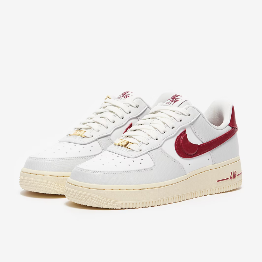 Nike Sportswear Womens Air Force 1 07 SE - Photon Dust/Team Red/Summit White/Muslin