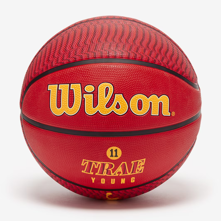 Wilson NBA Player Icon Outdoor Trae Young - Size 7Red
