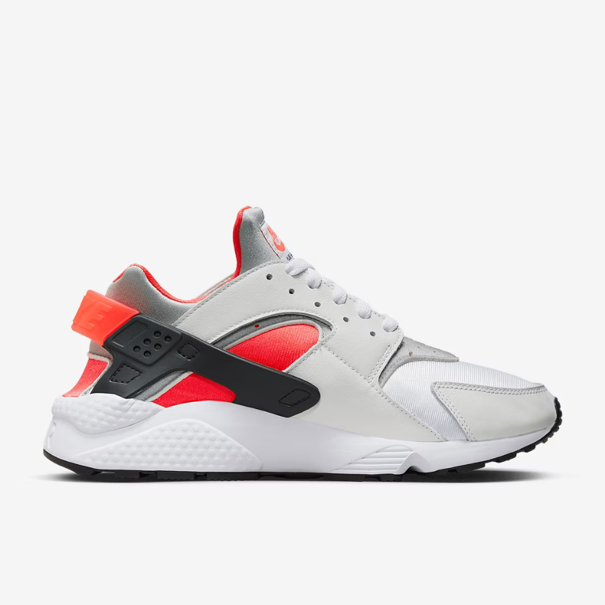 Nike Sportswear Air HuaracheWhite/Metallic Silver/Infrared 23/Black