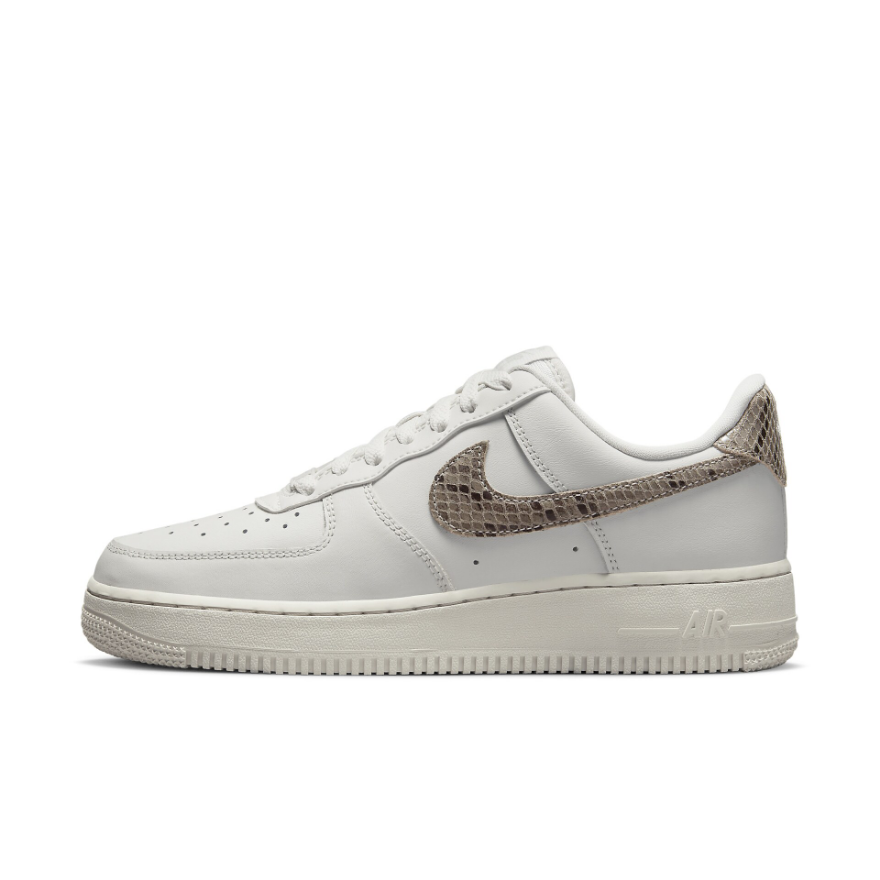 Nike Sportswear Womens Air Force 1 07