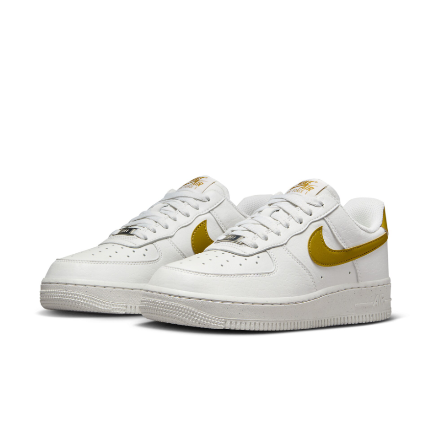 Nike Sportswear Womens Air Force 1 07 SE