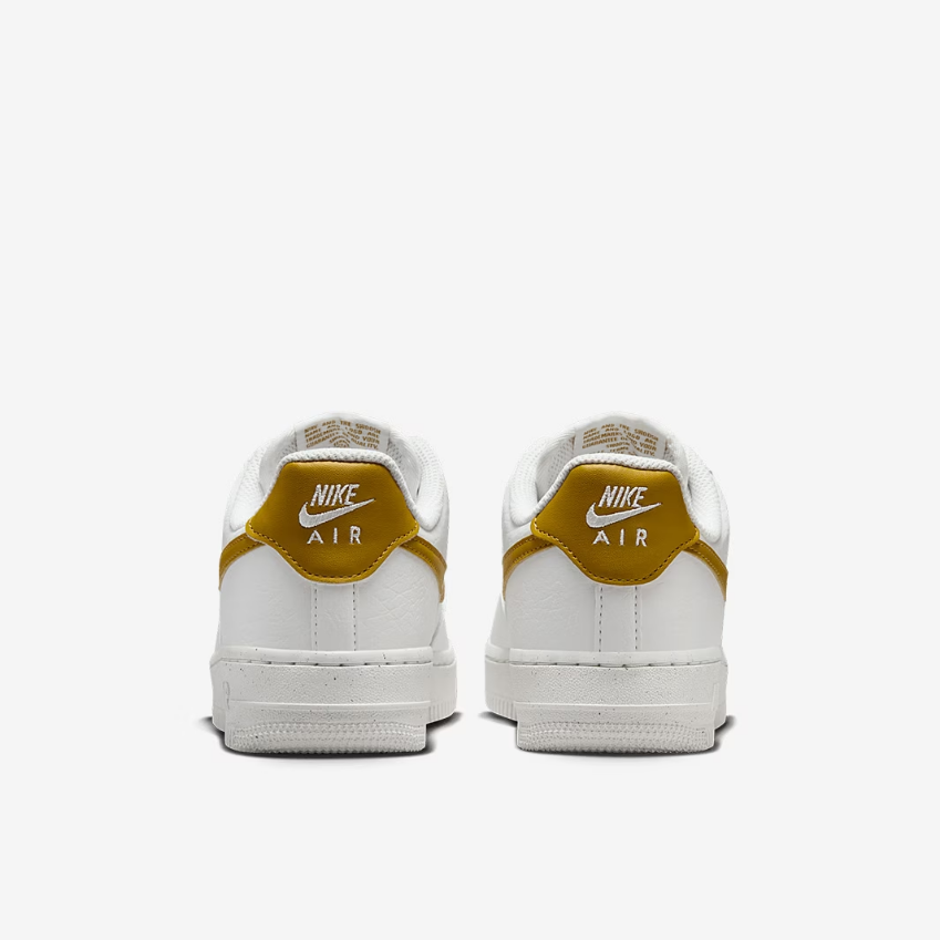 Nike Sportswear Womens Air Force 1 07 SE