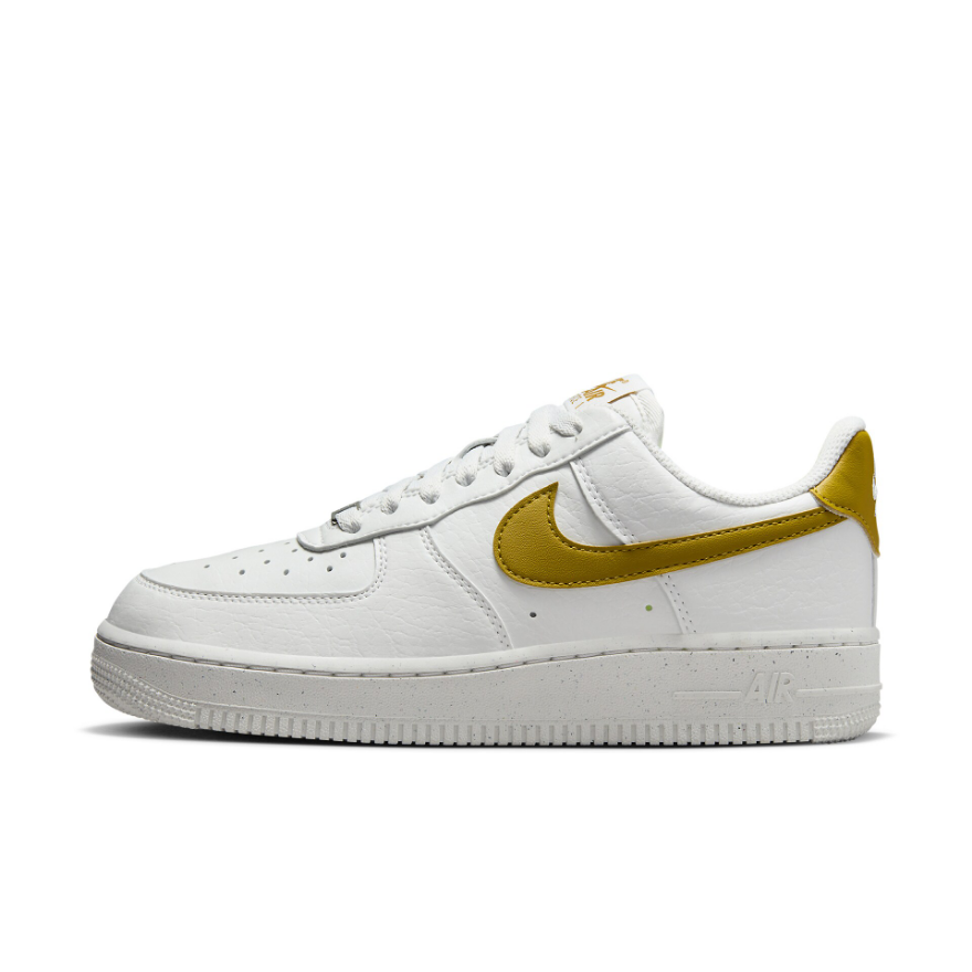 Nike Sportswear Womens Air Force 1 07 SE