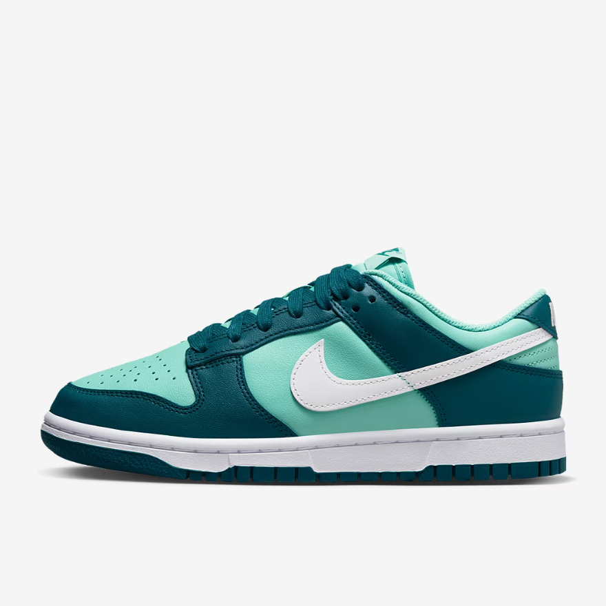 Nike Sportswear Womens Dunk Low